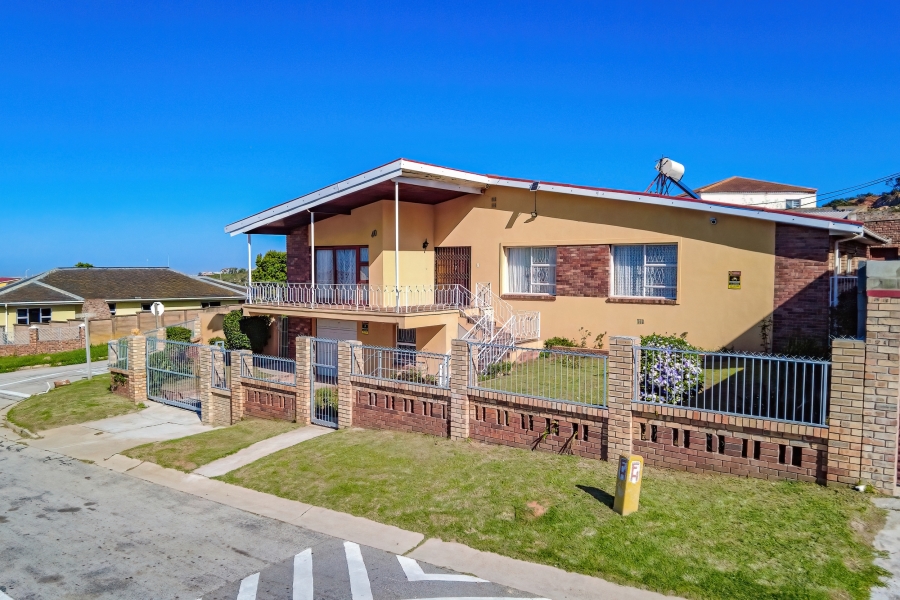 3 Bedroom Property for Sale in Hillside Eastern Cape